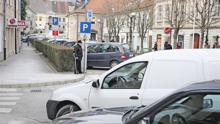 Parking1-Krapina.jpg