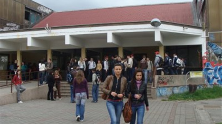 skola_ucenici.jpg