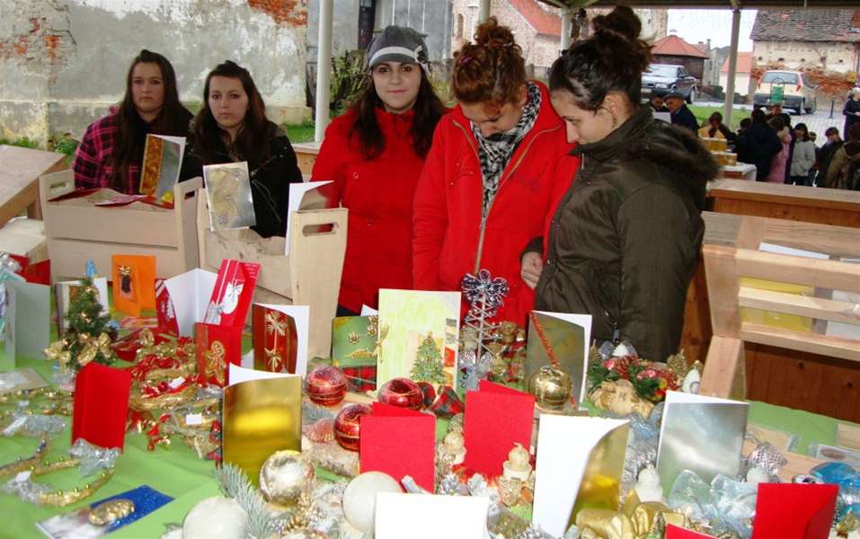 Božić sajam (957 x 600).jpg