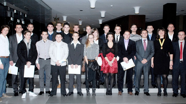 Članovi LEO Kluba ZAgorje.jpg