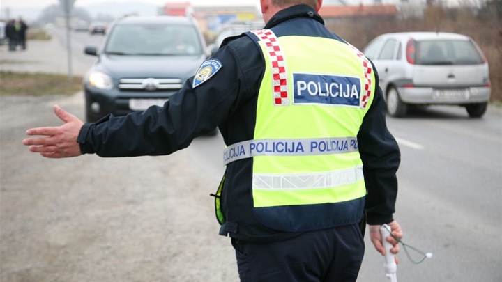 policija_zaustavljanje_kontrola_prometa_1.jpg