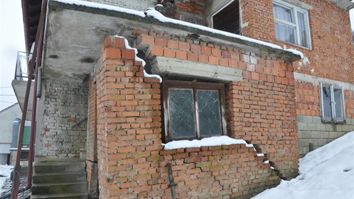 napuknuta kuća_obitelji vrhovski_đurmanec.JPG