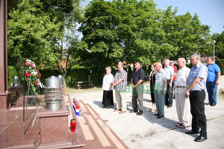 zagorje_polaganje_vijenca_dan_drzavnosti_antifasisticke_borbe_zabok_21062012_05.jpg