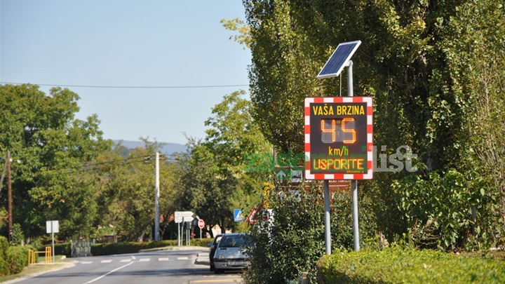 zagorje_mjeraci_brzine_osnovna_skola_mirkovec_30082012_01.jpg