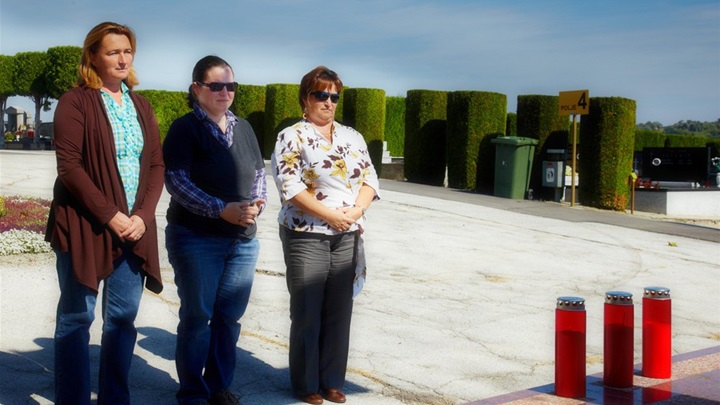 zagorje_zagorje_nasilje nad ženama_groblje_svijeće_zabok_26092012_01.jpg