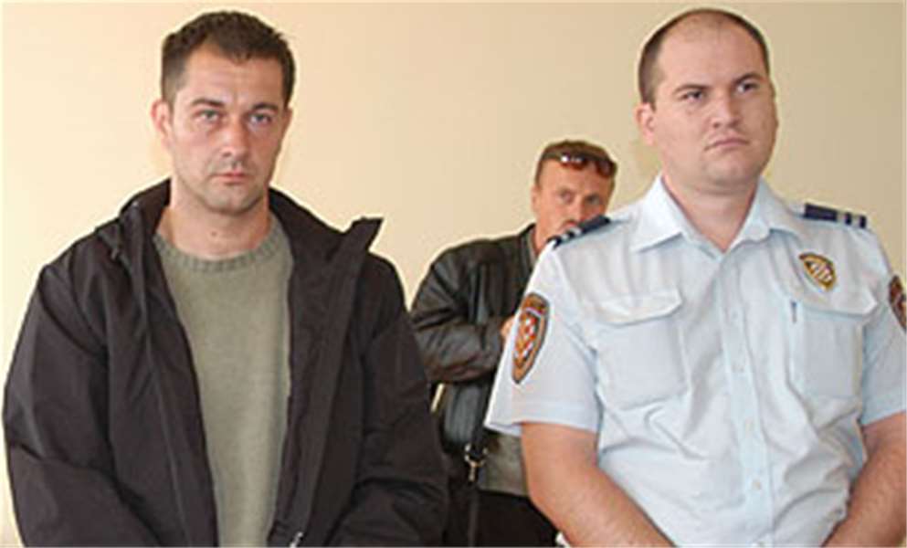 p_504787kalcic-crna.jpg