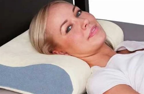 Ovaj jastuk uspavat će vas u trenu... Pomaže i kod hrkanja i bolnih leđa --> ISPROBAJTE